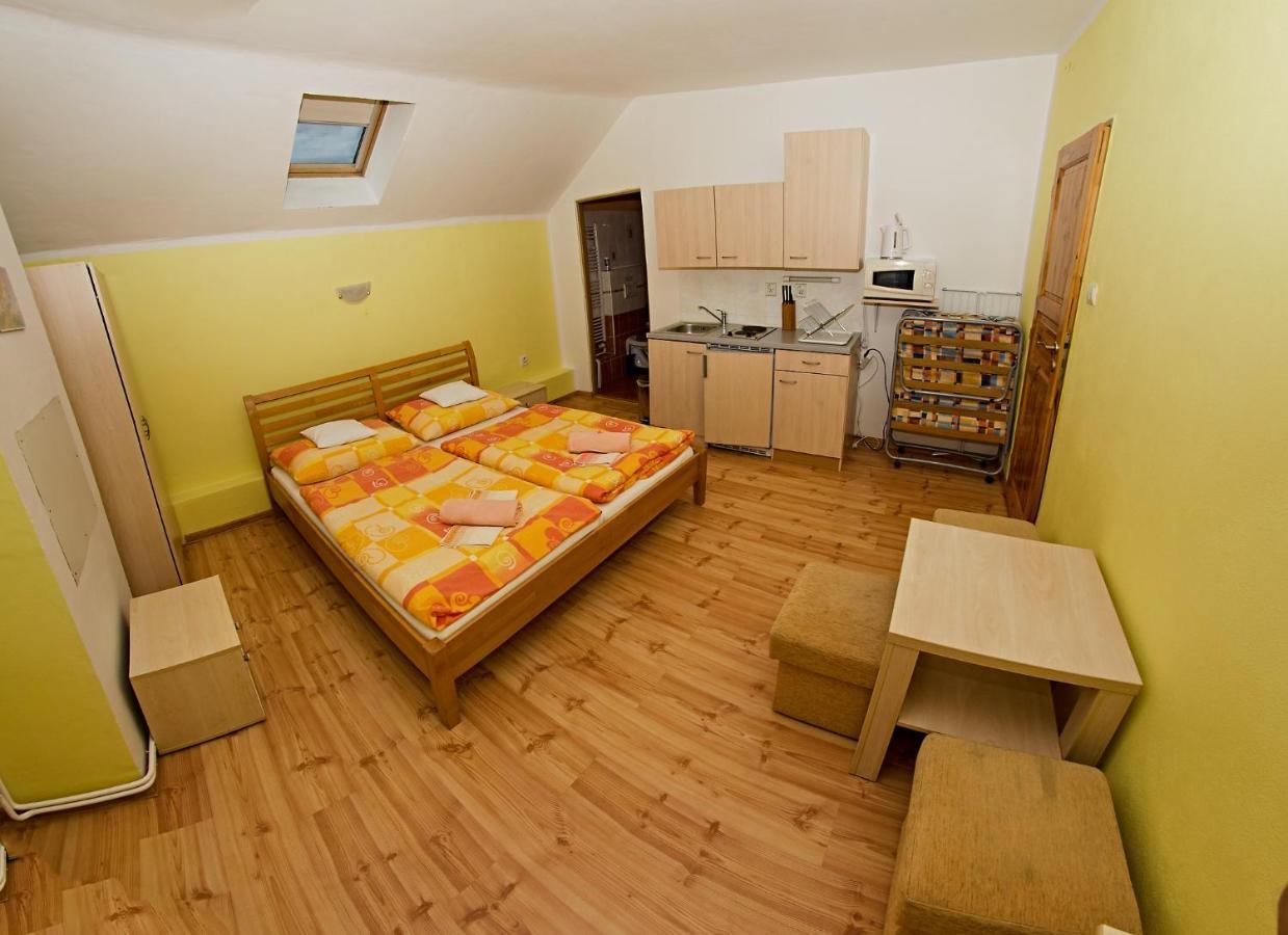 Apartament Vila Rhea Ważec Zewnętrze zdjęcie