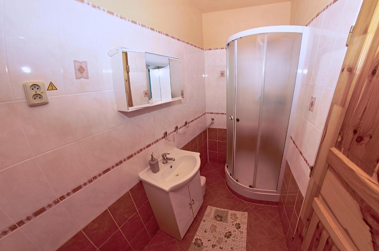 Apartament Vila Rhea Ważec Zewnętrze zdjęcie